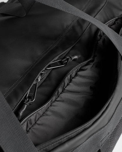 Pursuit Duffle Bag (Negro)
