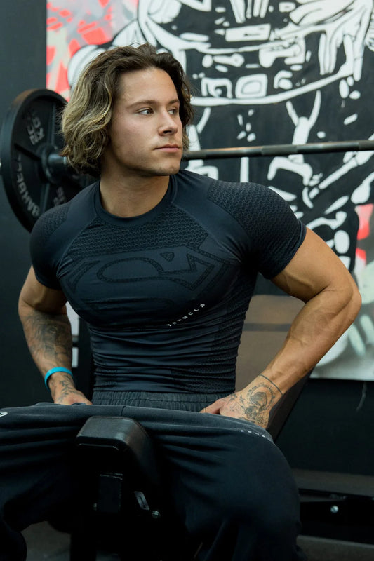 4117 Superman Compression Tees (Gris Carbón) Última pieza L