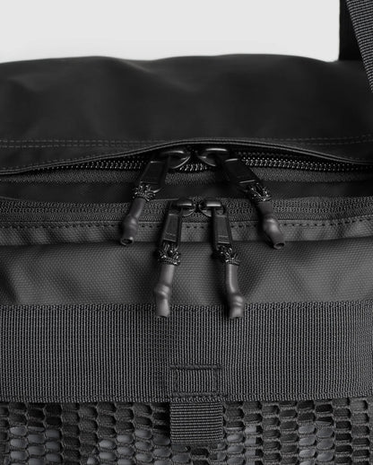 Pursuit Duffle Bag (Negro)