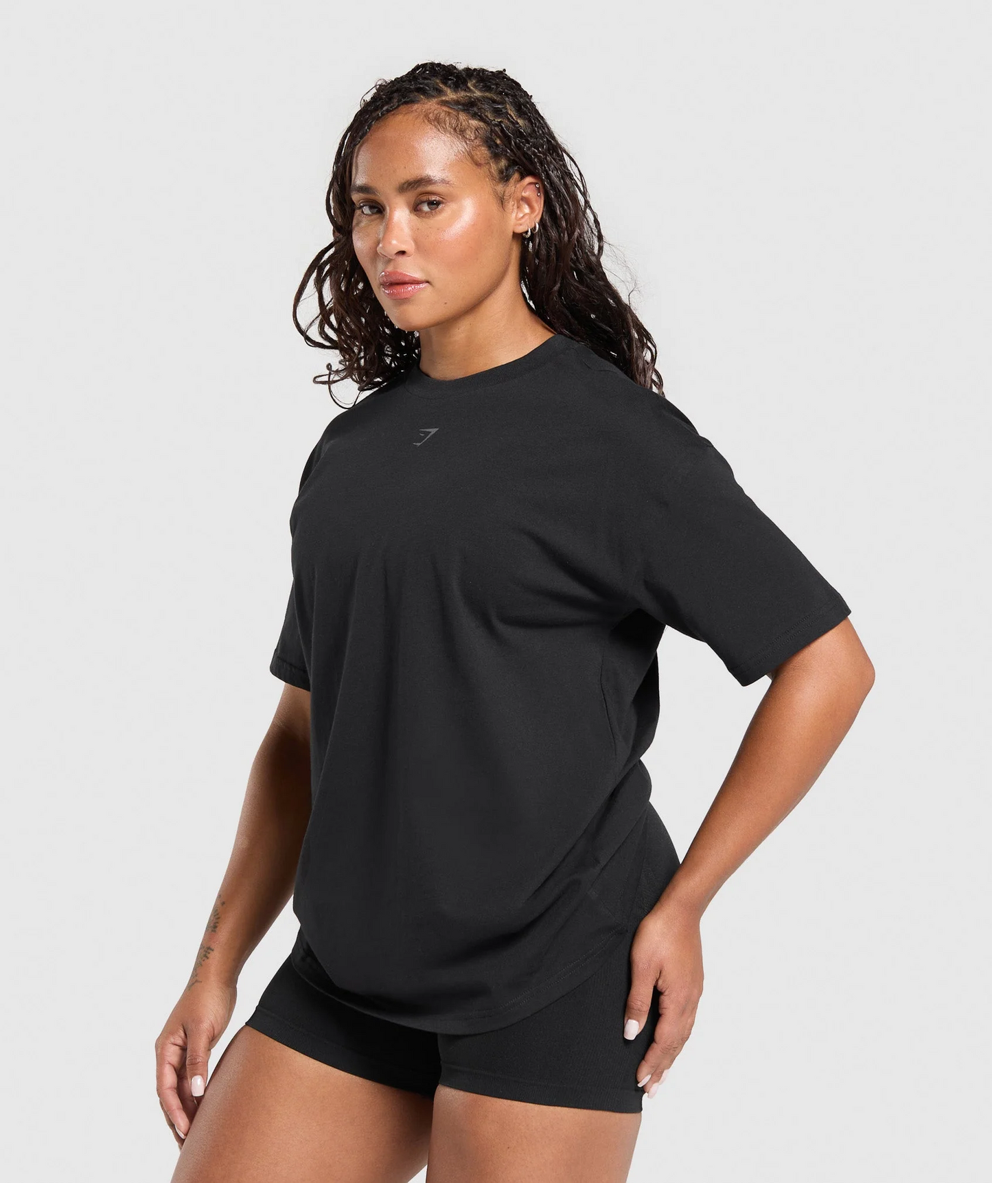 Gritty Muscle Mommy Graphic T-Shirt (Negro)